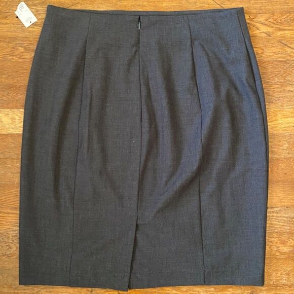 NWT Worthington Gray Knee Length Pencell Skirt Women Size 18 - Picture 2 of 5